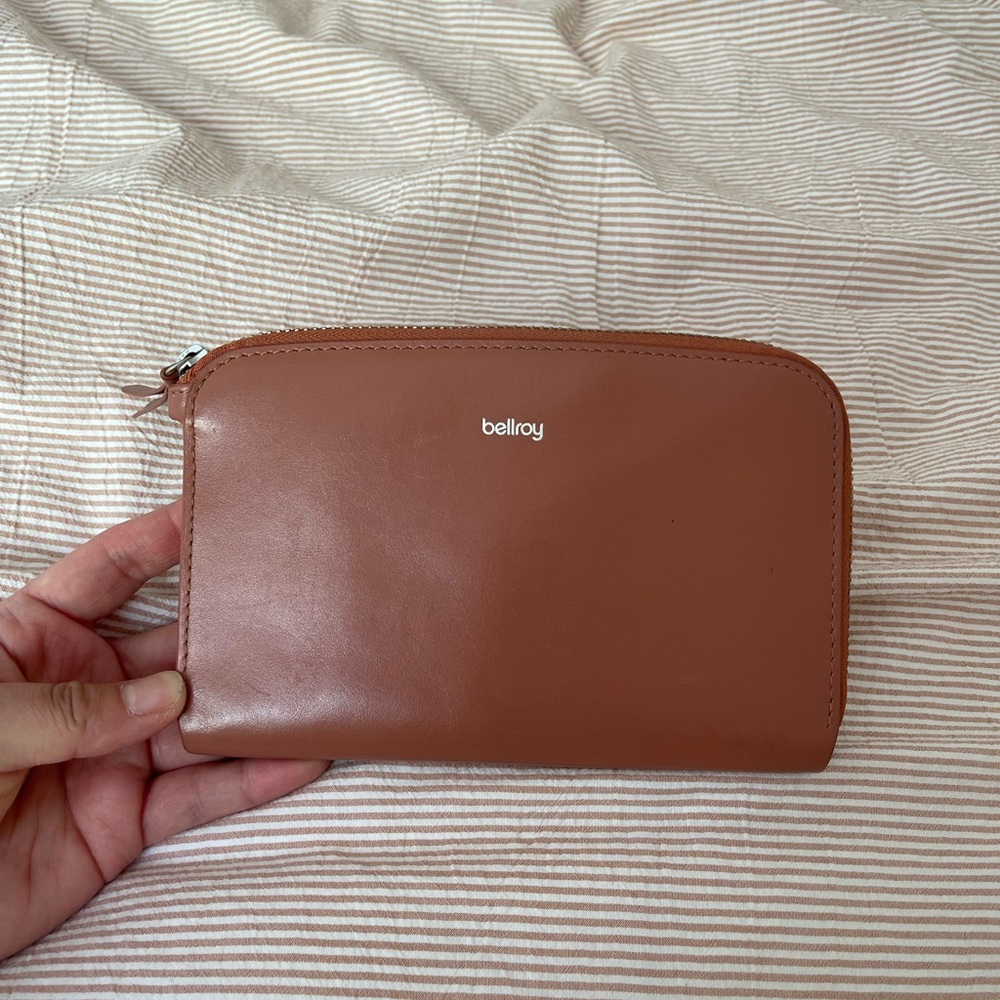 Bellroy zip wallet